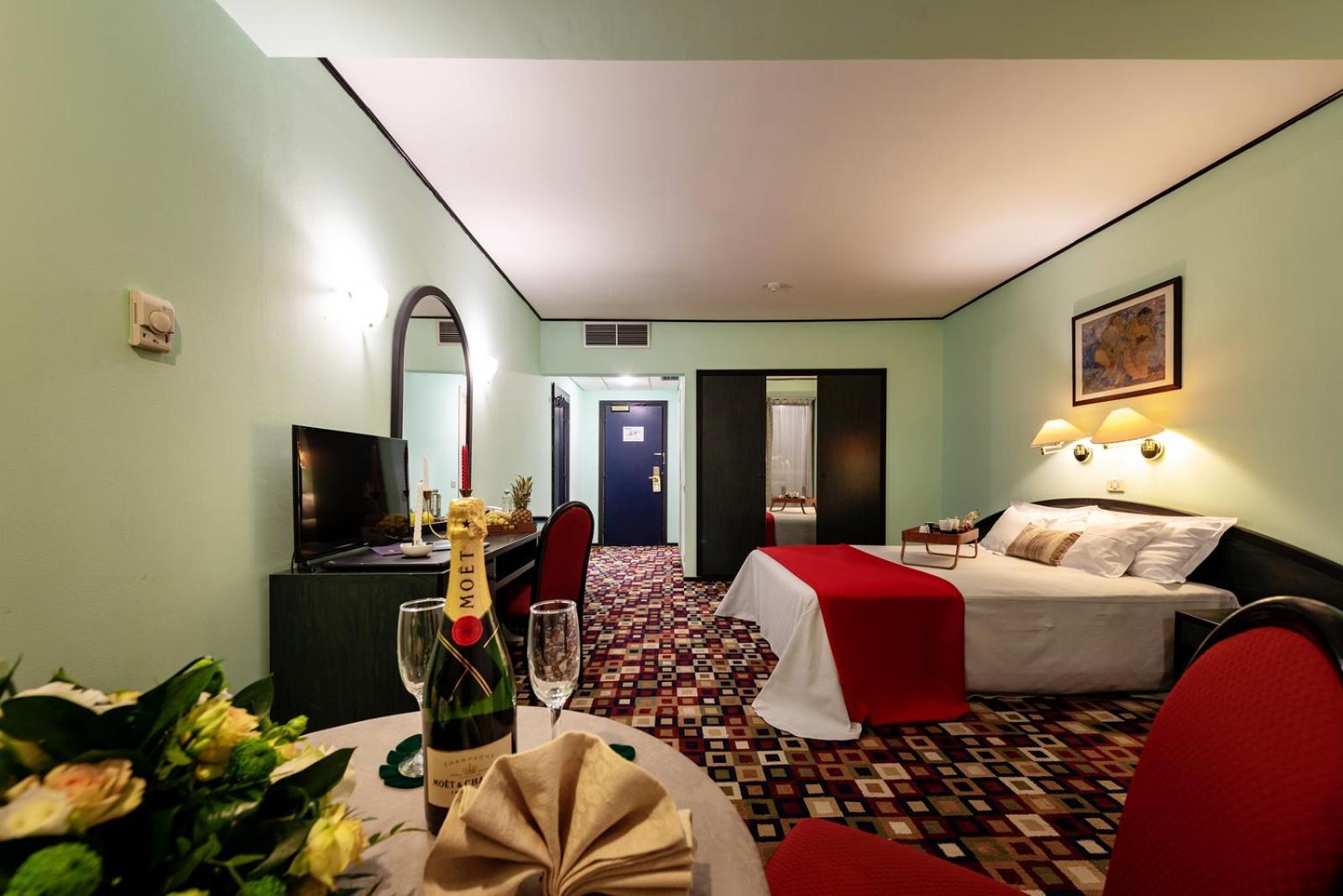 Mara Hotel